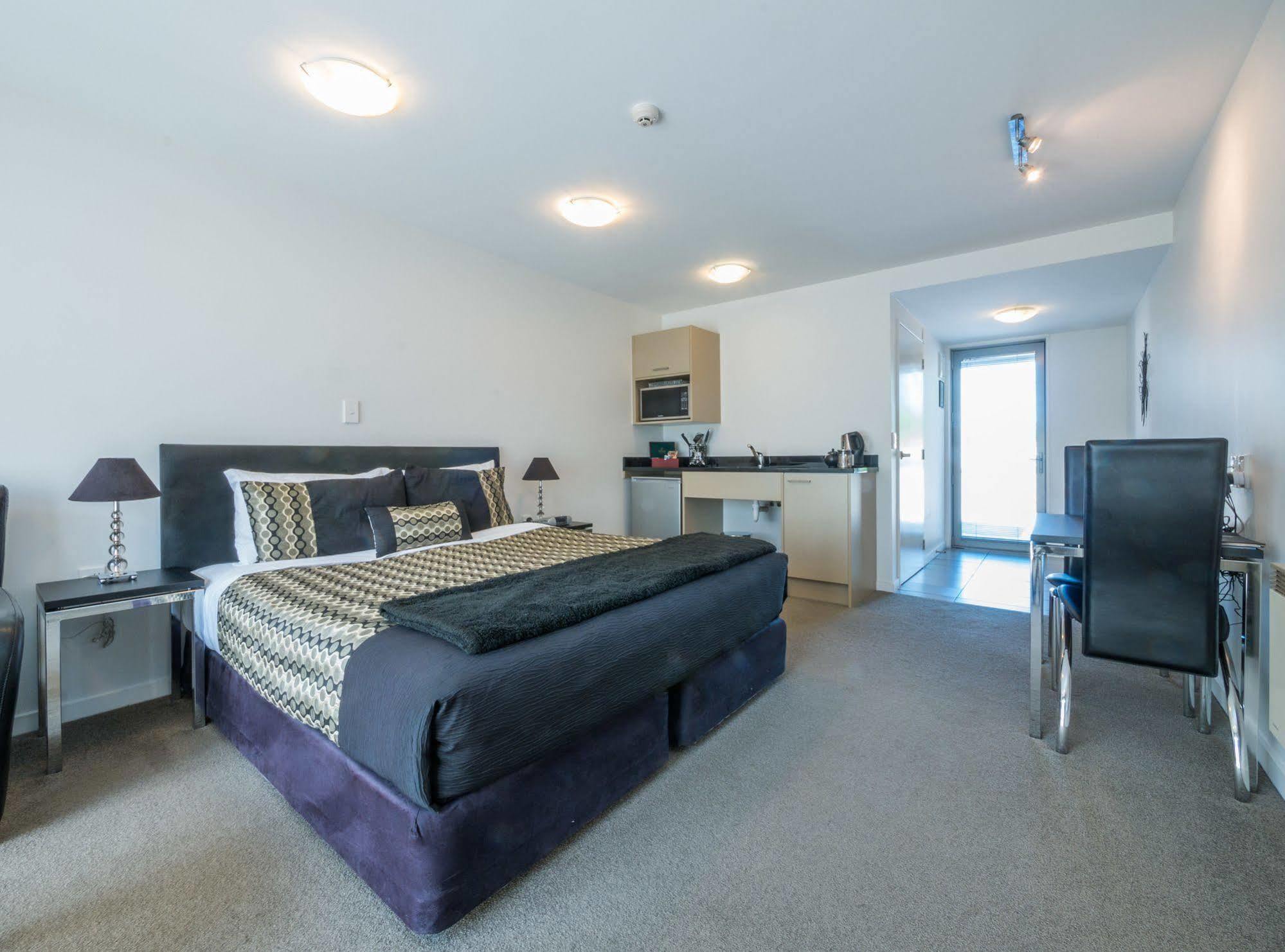 Bellano Motel Suites Christchurch Ngoại thất bức ảnh Studio apartment